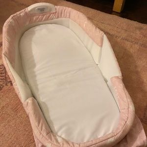 Snuggle Nest sleeper Pink